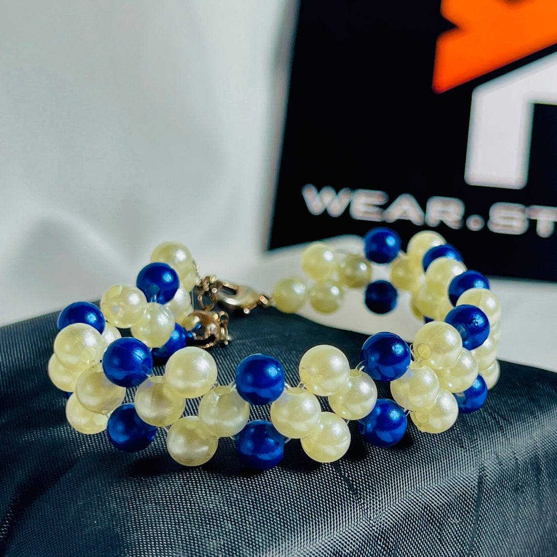 Royal Pearl Twist Bracelet Classic Glam